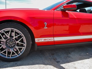 2011 Shelby GT500 side view 2011 Shelby GT500